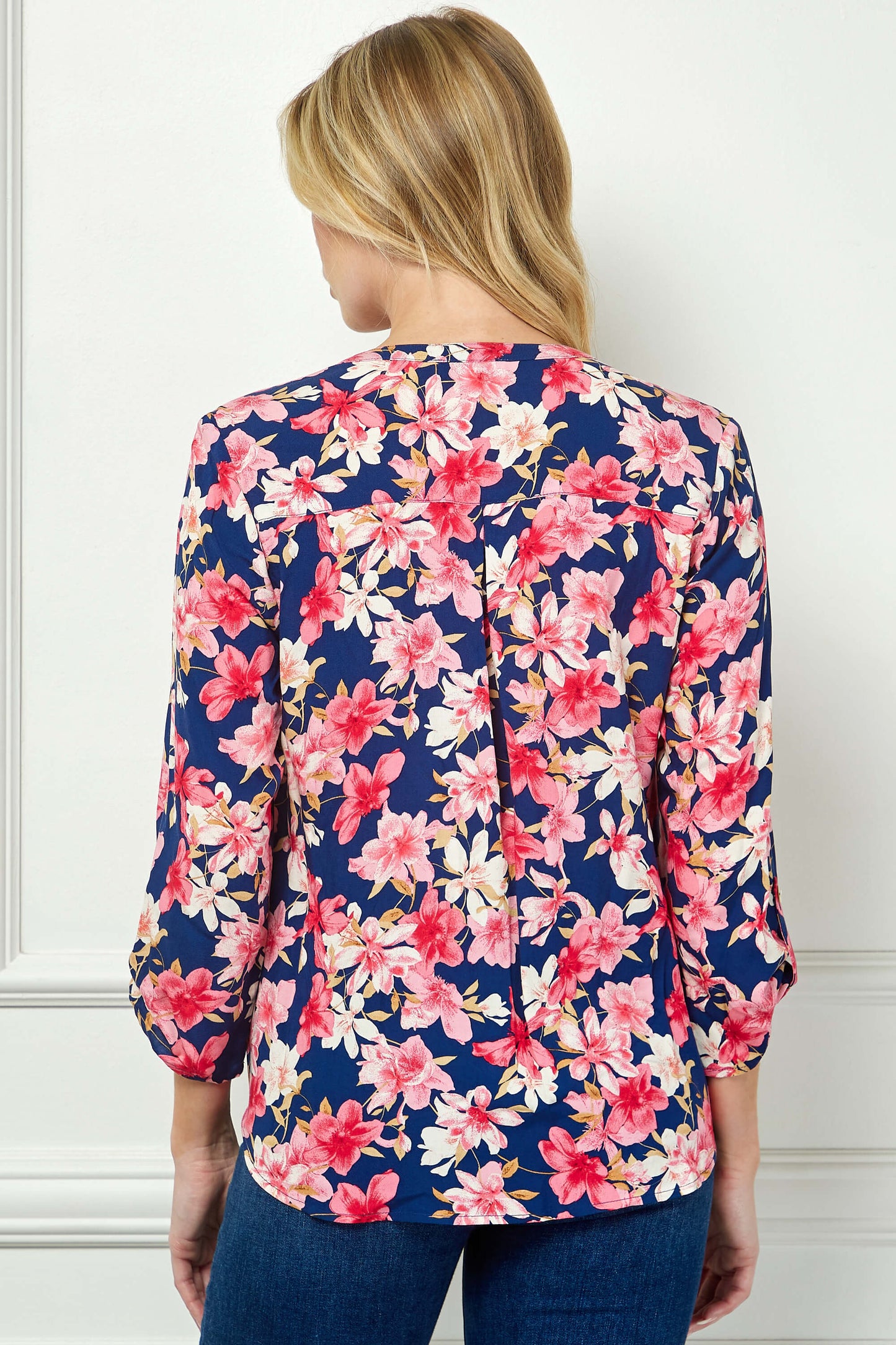 3/4 Button Tab Sleeve Pintuck Tie Front Blouse in Navy/Coral