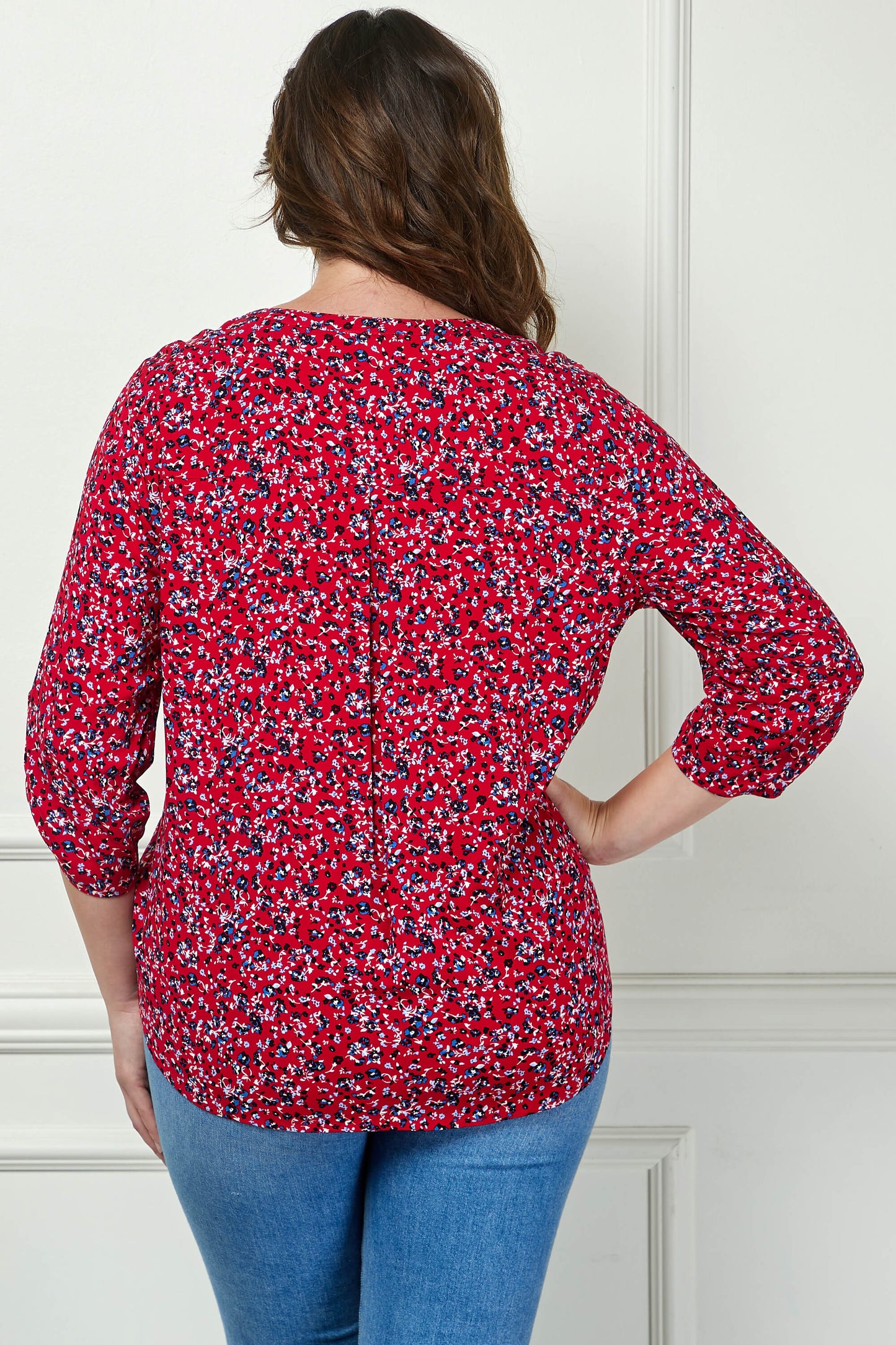 3/4 Button Tab Sleeve Pintuck Tie Front Blouse in Red - Plus
