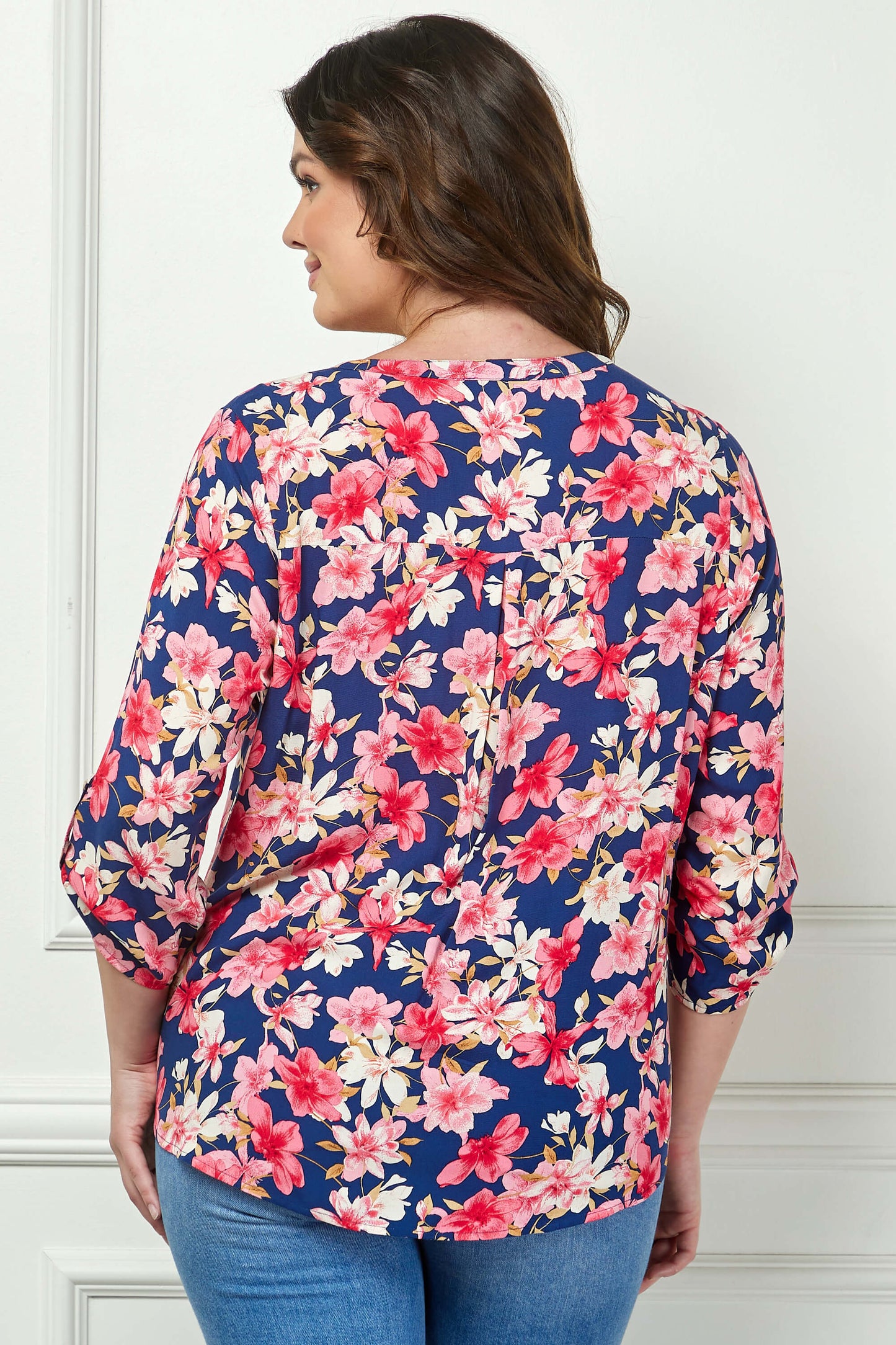 3/4 Button Tab Sleeve Pintuck Tie Front Blouse in Navy/Coral - Plus