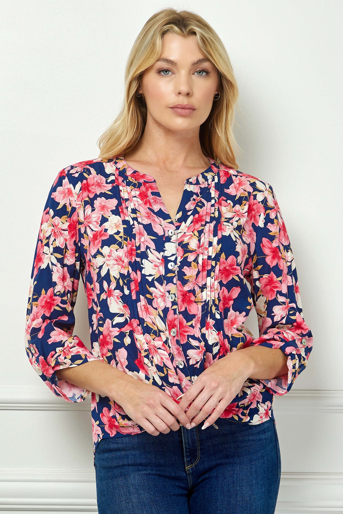 3/4 Button Tab Sleeve Pintuck Tie Front Blouse in Navy/Coral