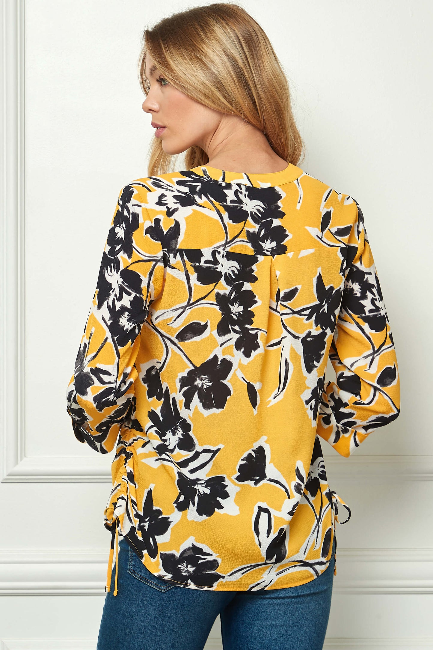 3/4 Tab Sleeve Mandarin Collar Blouse in Yellow/Ivory/Black