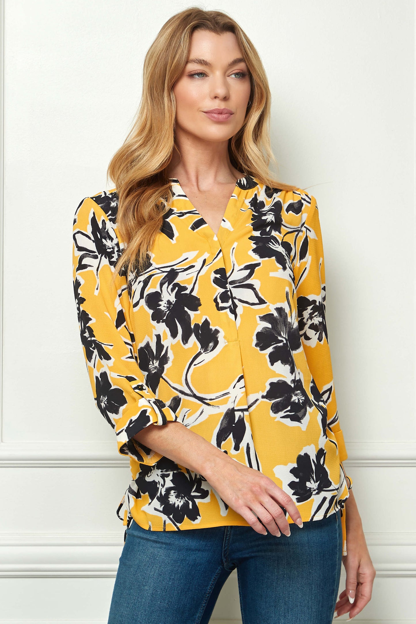 3/4 Tab Sleeve Mandarin Collar Blouse in Yellow/Ivory/Black