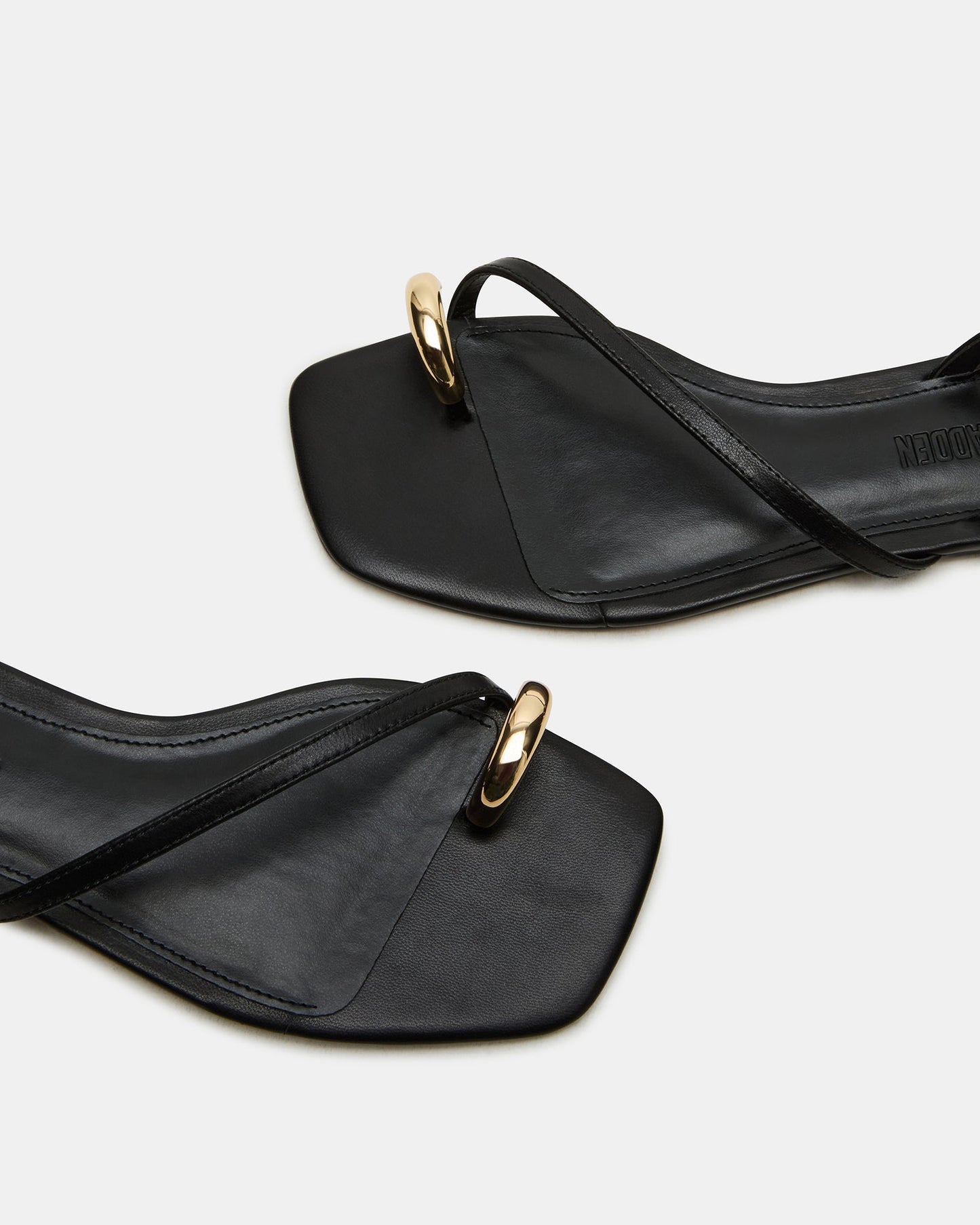 ODYSSEY BLACK LEATHER