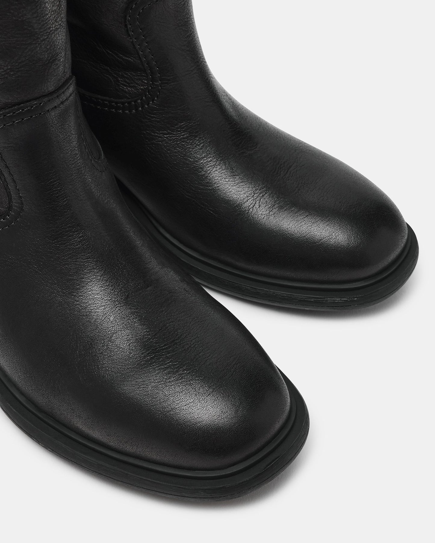 STRAY BLACK LEATHER