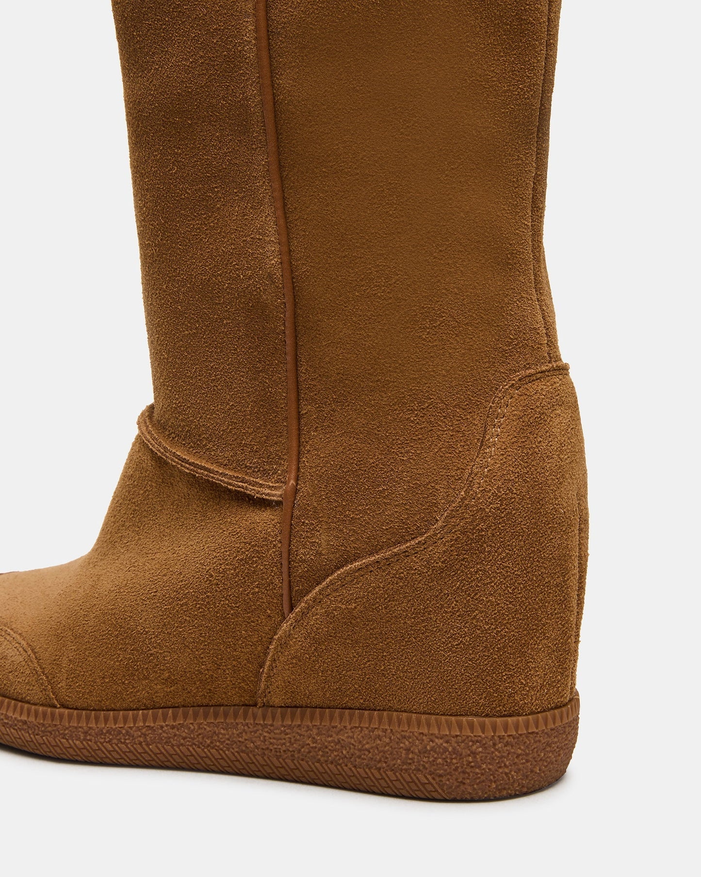WOODSIDE CHESTNUT SUEDE
